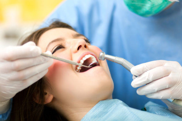 На что важно обратить пристальное внимание при лечении зубов